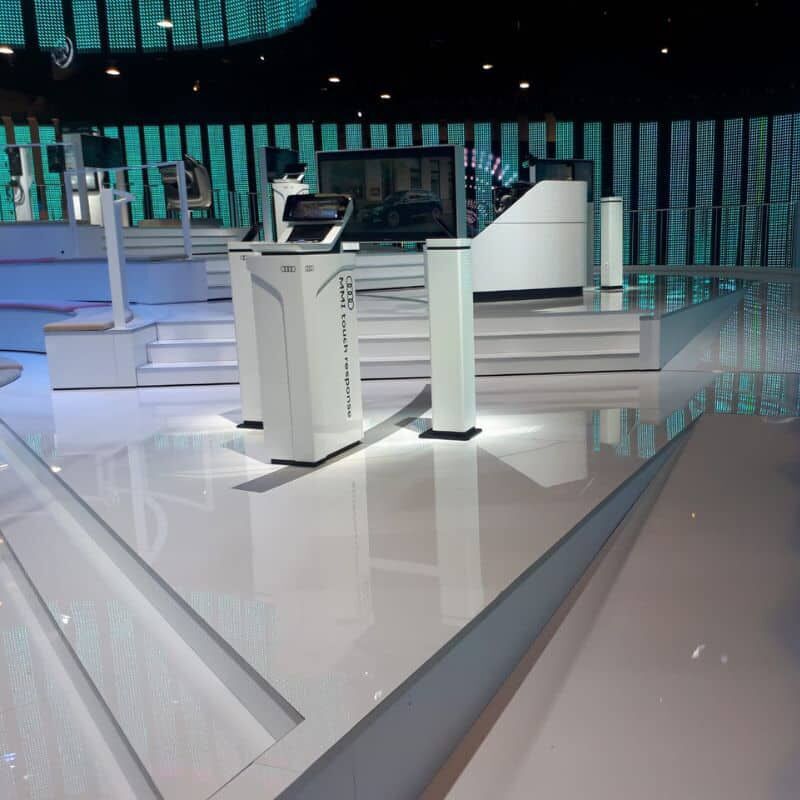 ExpoFloor high gloss white